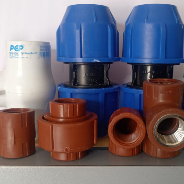 Accesorios para tuberías pvc y adp